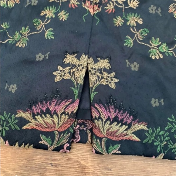 COPY - Cabi Chinoiserie Jacquard Tapestry Skirt S… - Picture 4 of 9